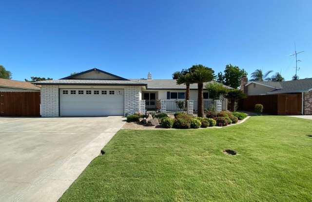 Beautiful Home for rent in Visalia, Ca photos photos