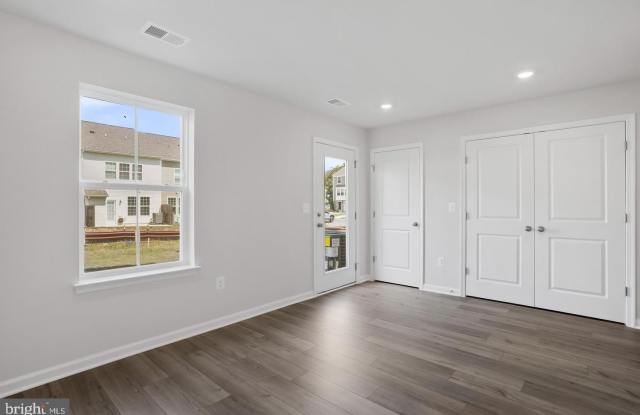127 KINKADE Court Gallery 4