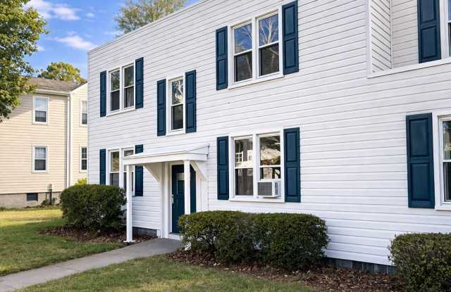 1607 Lasalle Avenue - 3 photos photos