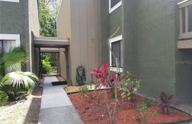 1 Bedroom, 1 1/2 Bath Loft condo at 5101 Eaglesmere Drive, Unit B03, Orlando, FL 32819 photos photos
