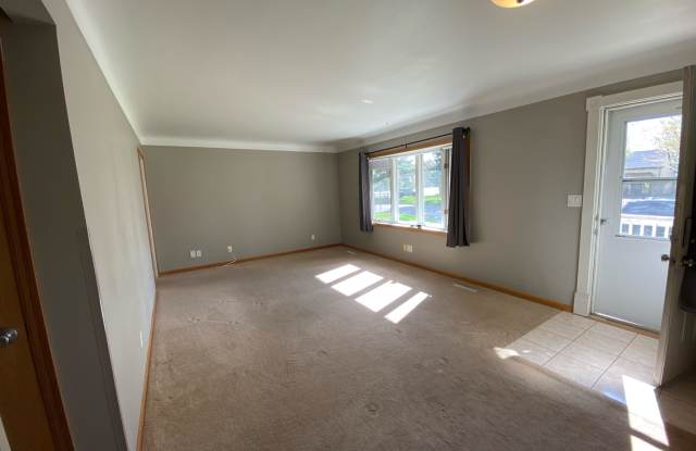 508 3rd Ave NW Gallery 3