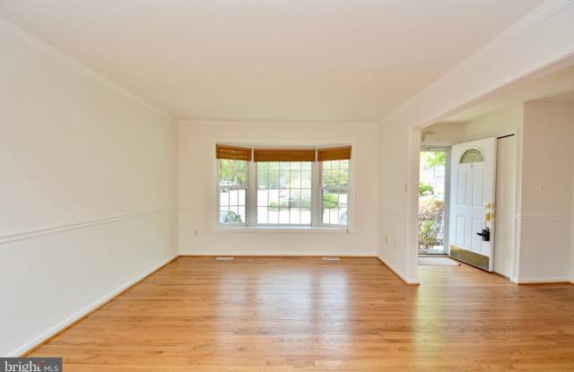 6337 BUFFIE COURT Gallery 4