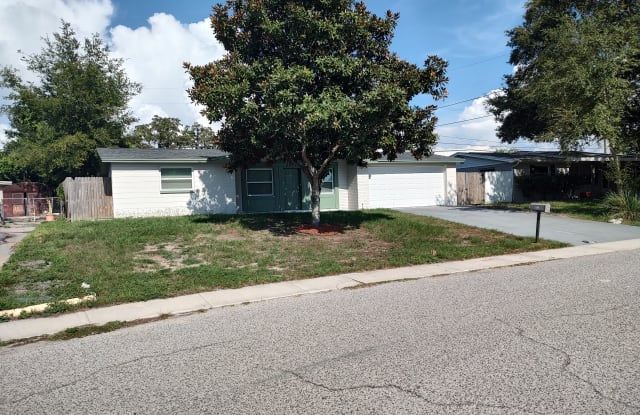 4424 Shoreline Dr - 4424 Shoreline Drive, Elfers, FL 34652