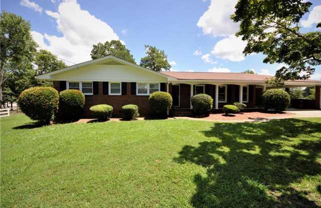 105 Wavetree Drive - 105 Wavetree Drive, Roswell, GA 30075
