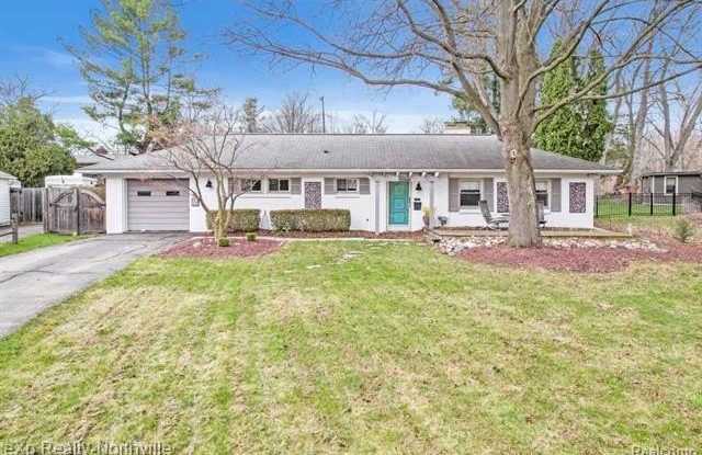 33650 HILLCREST Drive photos photos