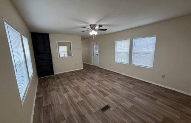1811 Highland Circle Gallery 2