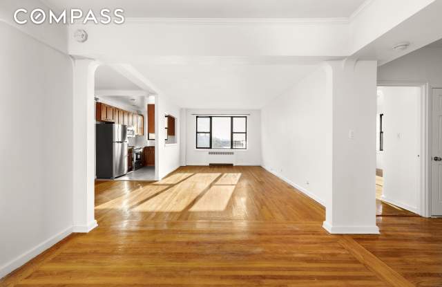158-18 Riverside Drive West photos photos