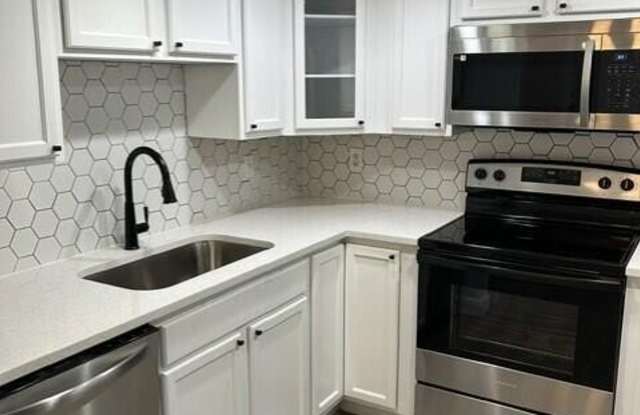 10330 N Military Trail Gallery 4