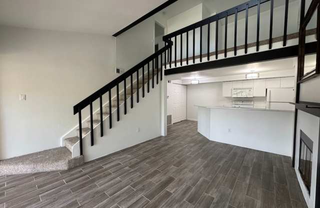 Beautifully Remodled 2 Bed 2 Bath Top Floor Condo - Available NOW! - 70 South Boulder Circle, Boulder, CO 80303