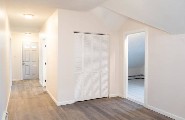 11 Business St. photos photos