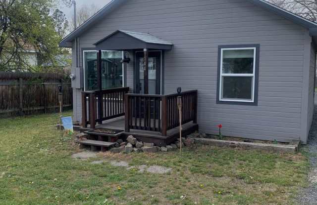 Clean 2 bedroom home photos photos