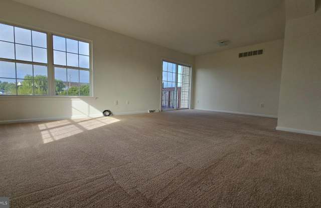 220 TRAFALGAR Drive Gallery 3