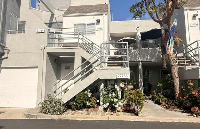 Ground Floor 2bed Condo w/ attached garage photos photos