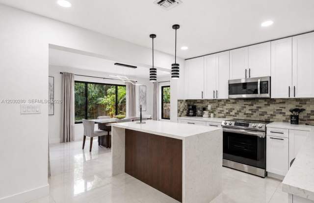 400 NW 30th Court, Wilton Manors, FL 33311 - 1706 photos photos