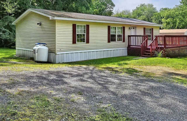 3 Bed, 2 Bath Home with Decks on a Private Lot in Modena Gallery 3