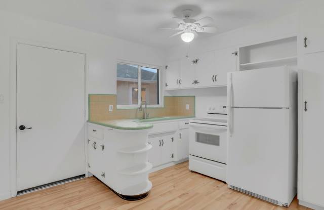 Hillside home + separate ADU above San Jose Country Club, East Foothills 3BD/2.5BA total, house + ADU. Gallery 4