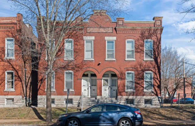 Extremely Spacious and Bright 2-Bedroom Apartment on Cherokee Street photos photos