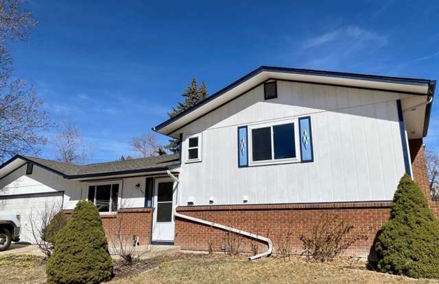 Sprawling Four Bedroom Home photos photos