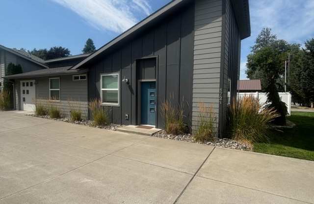 Midtown Single Level Home (P#501) photos photos
