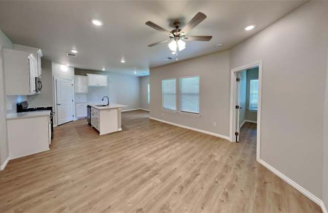 LUXURY 2 Bedroom 2 Bathroom Cottage in 55+ Community in Warr Acres, Ok (LEASING SPECIAL) Gallery 4