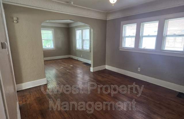 626 Oakdale Ave SE photos photos