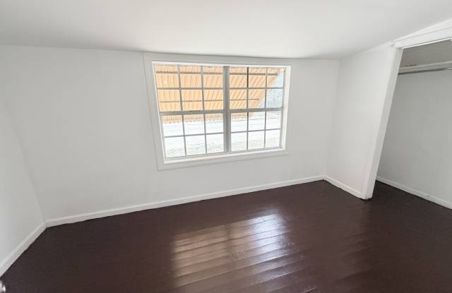 4343 Pinewood Avenue #4343 - 1 Gallery 3