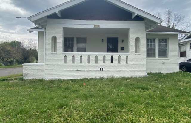 2603 E 5th Ave - New Renovation! - 2603 East 5th Avenue, Knoxville, TN 37914