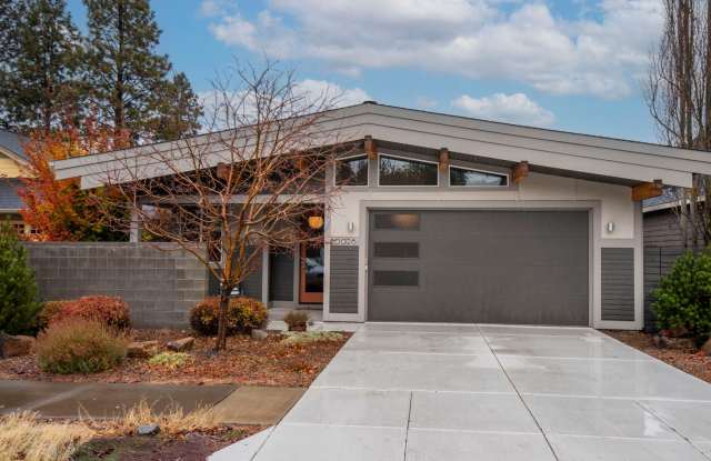 For Rent: Furnished Executive Home in Bend, OR – Prime Location! photos photos