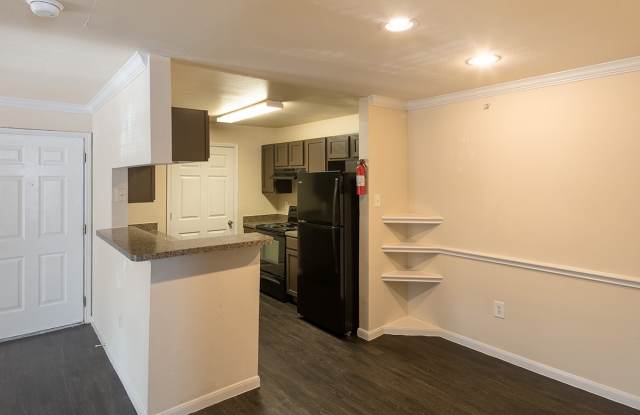 Bellfort Pines - Affordable Housing Gallery 3