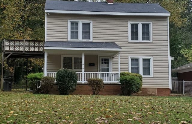 916 Mulberry St - 916 Mulberry Street Southwest, Winston-Salem, NC 27101