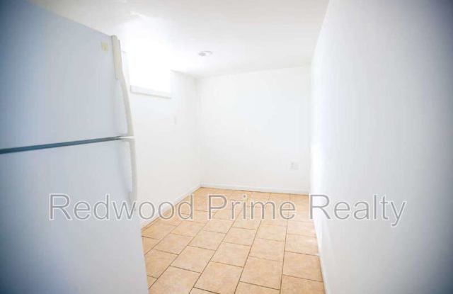 1918 20th St Basement Gallery 3