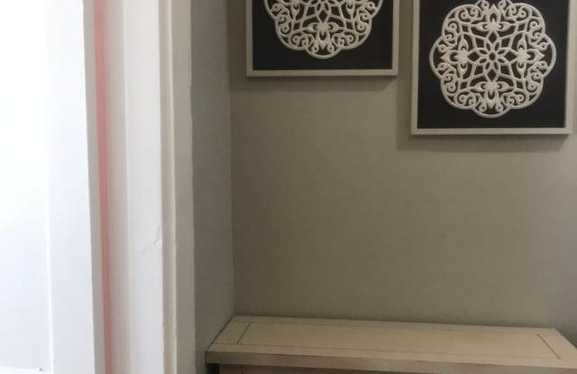 2 Bed Split in Fenway Gallery 4