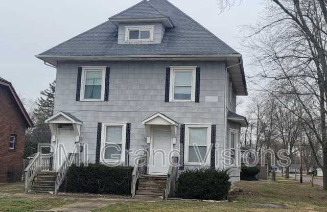 1220 S 16th St - 1220 South 16th Street, Mattoon, IL 61938