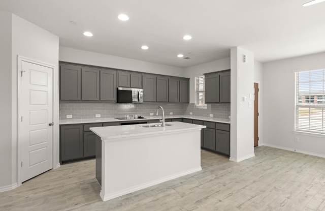 4511 Avion Drive Gallery 3