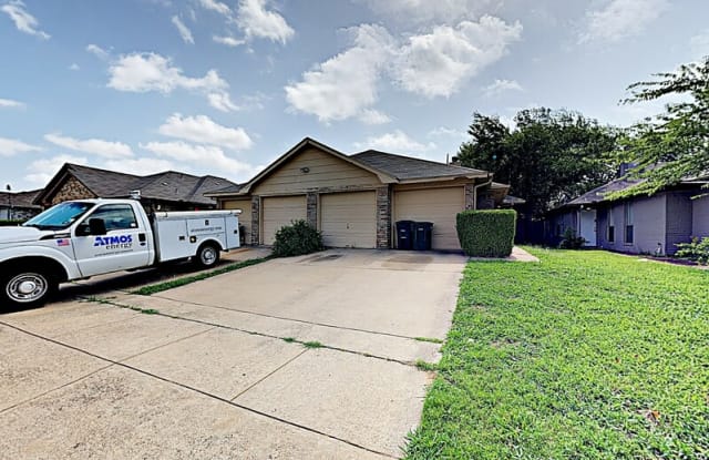 8515 Gatlinburg Dr - 8515 Gatlinburg Dr, Fort Worth, TX 76123