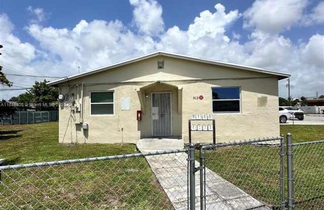 912 NW 9th Ave photos photos