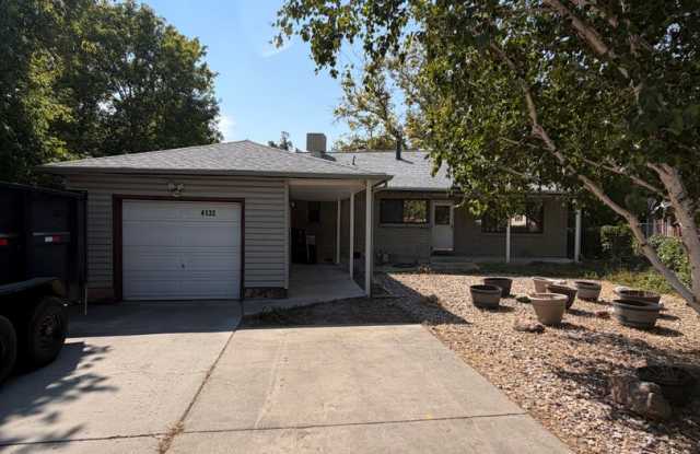 GORGEOUS Holladay Home! Gallery 1