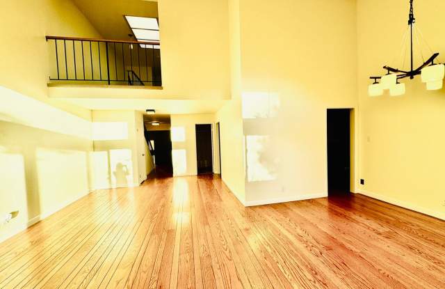 Stunning Views in San Mateo's Sought-After Laurelwood Neighborhood! Gallery 4