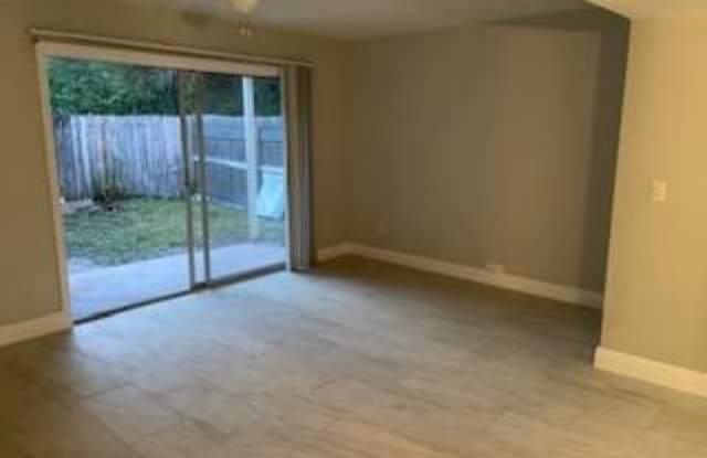 148 Douglas Rd W - 148 Douglas Road West, Oldsmar, FL 34677