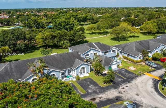 14206 SW 97th Ter photos photos