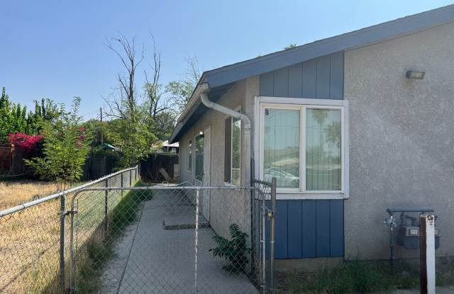 2205 Wilshire Alley photos photos
