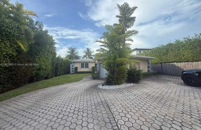 700 S Shore Dr photos photos