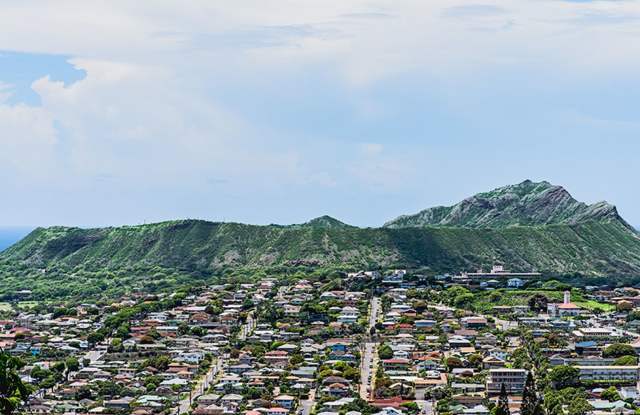 Furnished 4 BR/3 BA/2 parking House in a Quiet Neighborhood - 4171 Sierra Drive, Honolulu, HI 96816