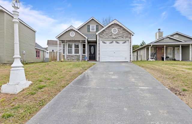 Adorable Bungalow close to base! - 103 Basswood Court, Piney Green, NC 28546