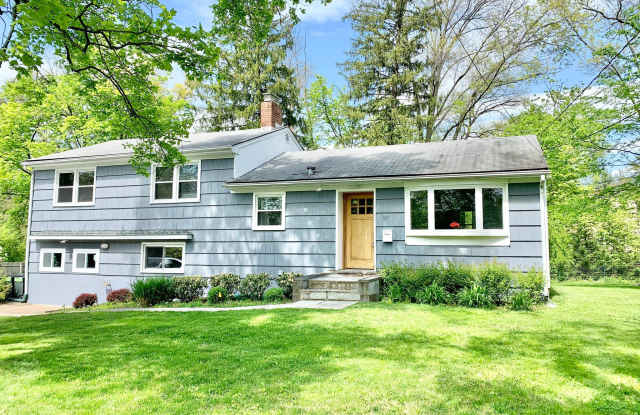 107 GROVER AVENUE - 107 Grover Avenue, Princeton, NJ 08540