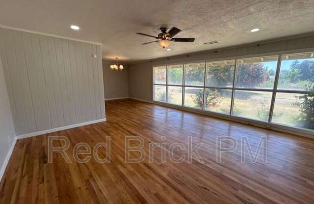 1101 E North Bear Creek Dr. Gallery 4