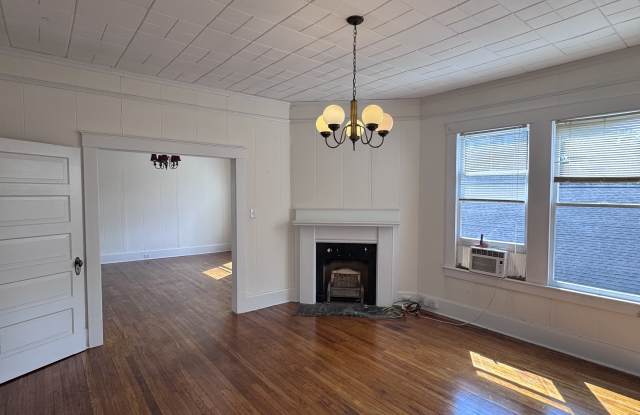 1867 Old Government Street Gallery 3
