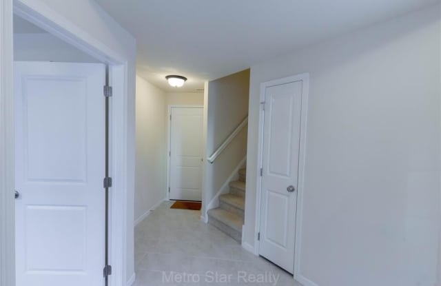 2737 S Spurway Drive Gallery 3