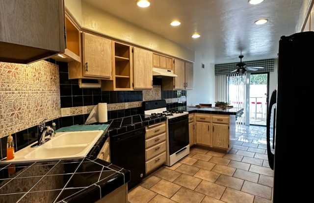 4 Bedroom, 4 Bath Home w/ 2-Car Garage. Swimming Pool and Large Fenced in Yard. MUST SEE!!! Gallery 4