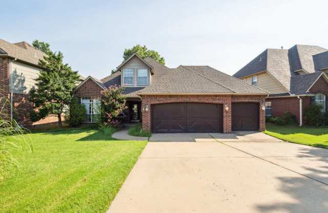 Spacious 4 Bedroom + Bonus Room photos photos